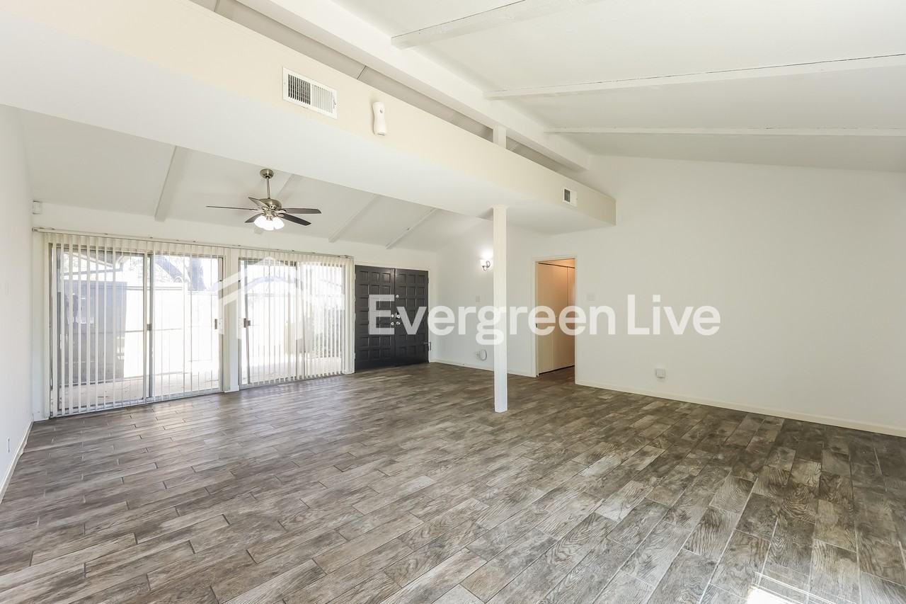 274 Meadow Path Dr - Photo 7 of 16