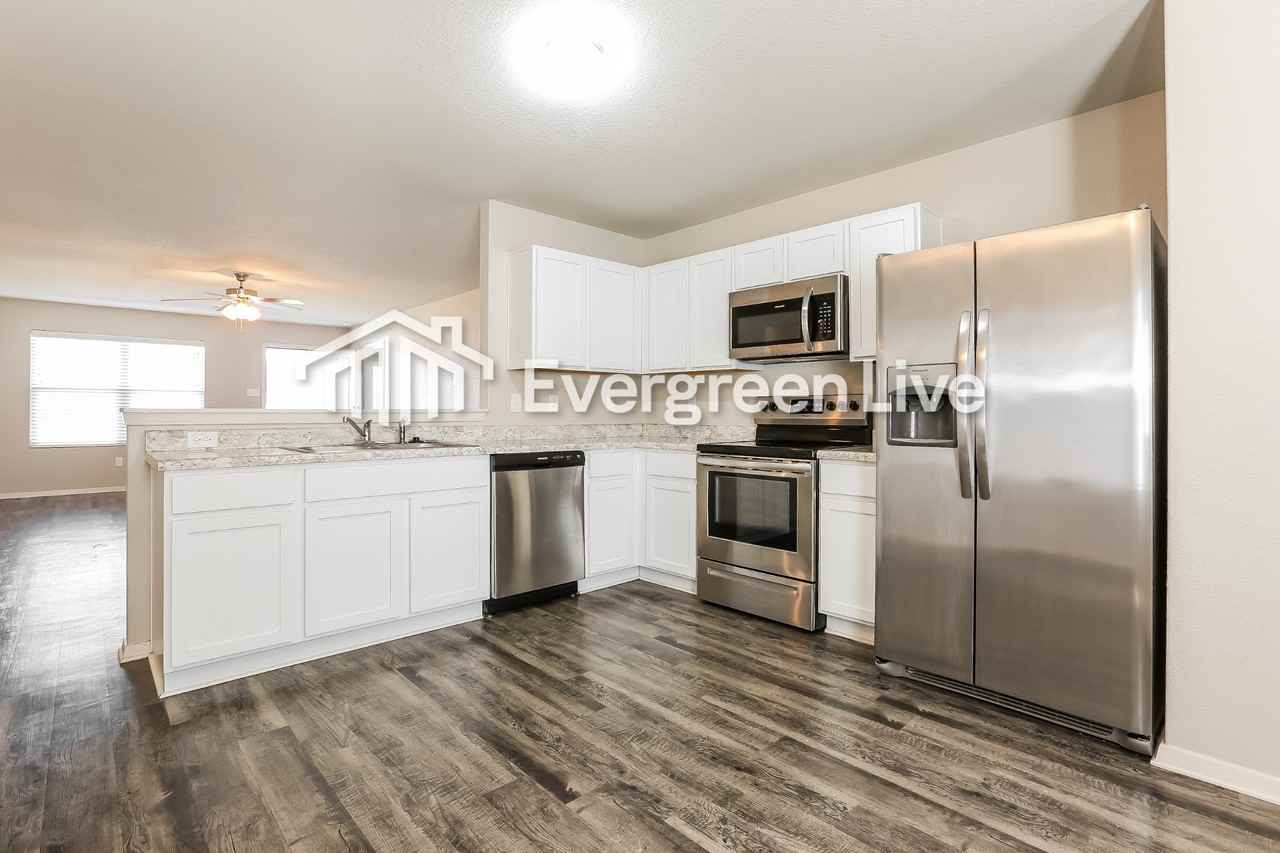 101 Westwood Dr - Photo 6 of 16