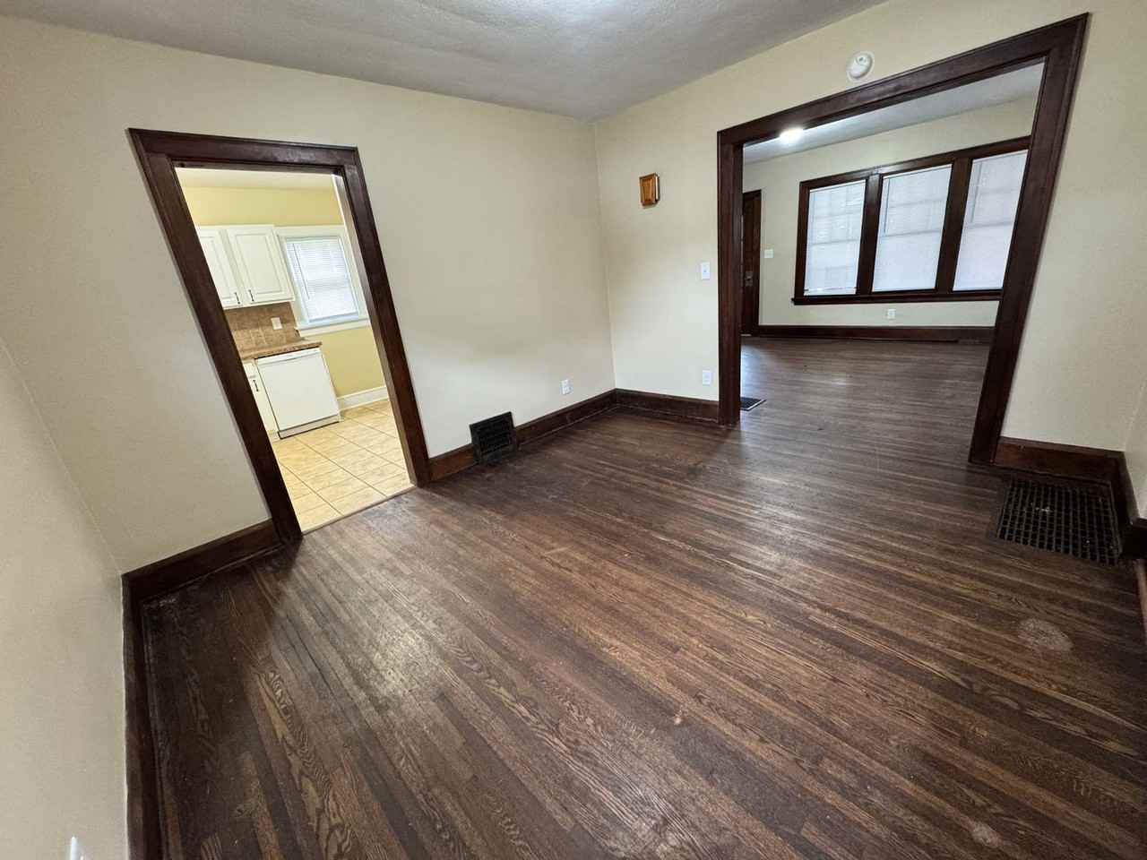 3659 Torrance Dr - Photo 3 of 15