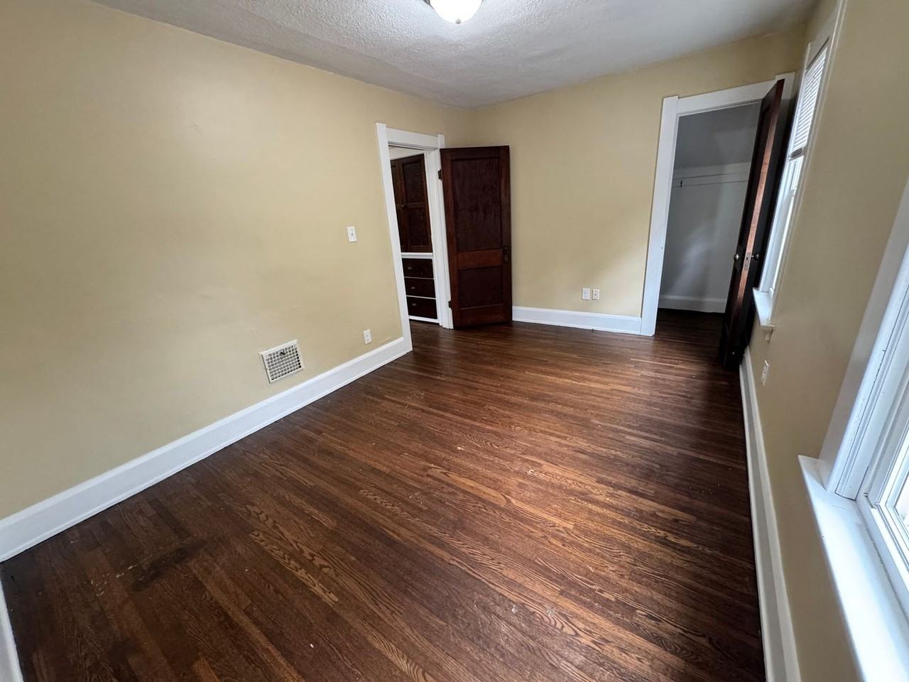 3659 Torrance Dr - Photo 7 of 15