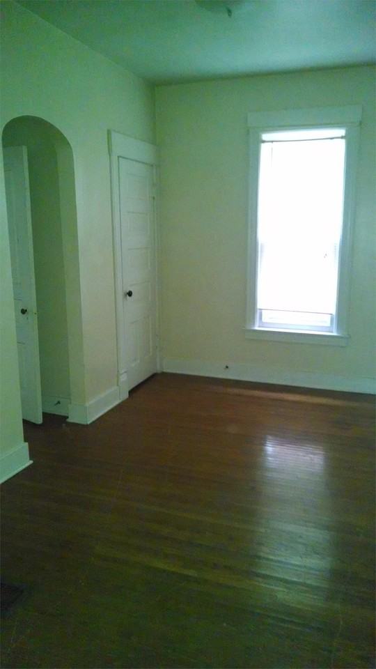 325 W. Douglas - Photo 6 of 6