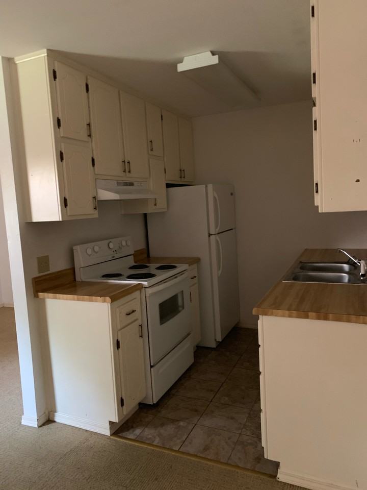 East Gate Apartments - Photo 3 of 6