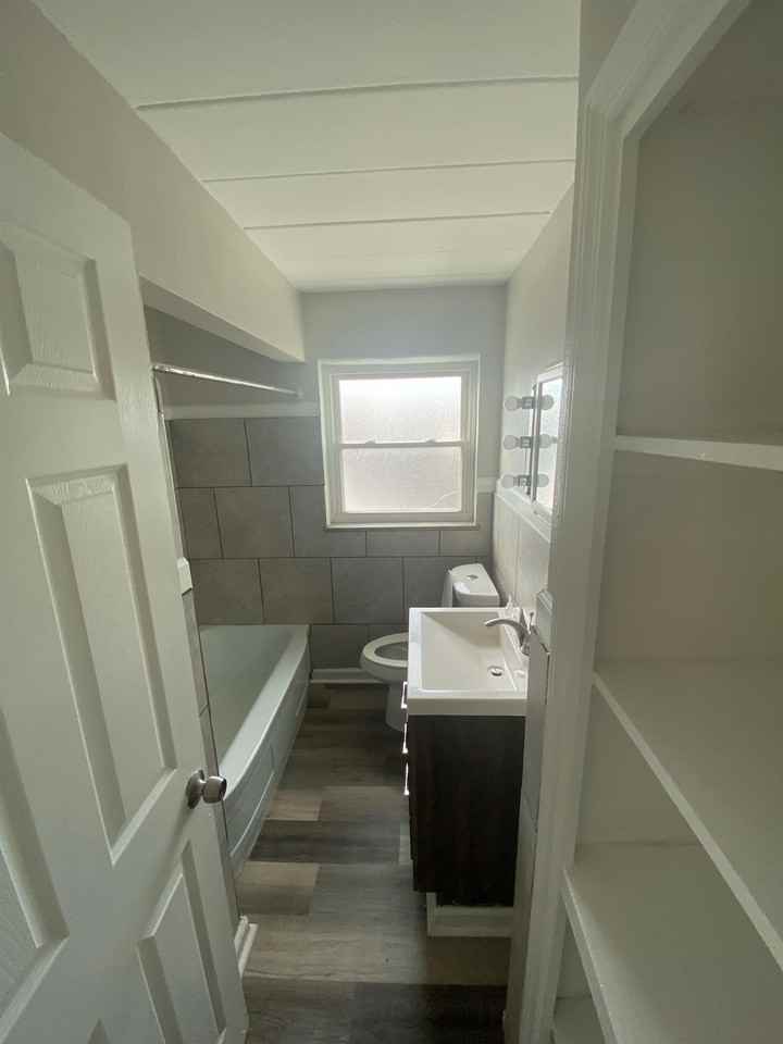 2331 Rugby Road - Photo 3 of 40