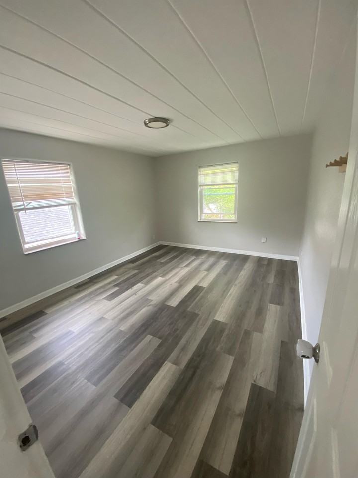 2331 Rugby Road - Photo 4 of 40