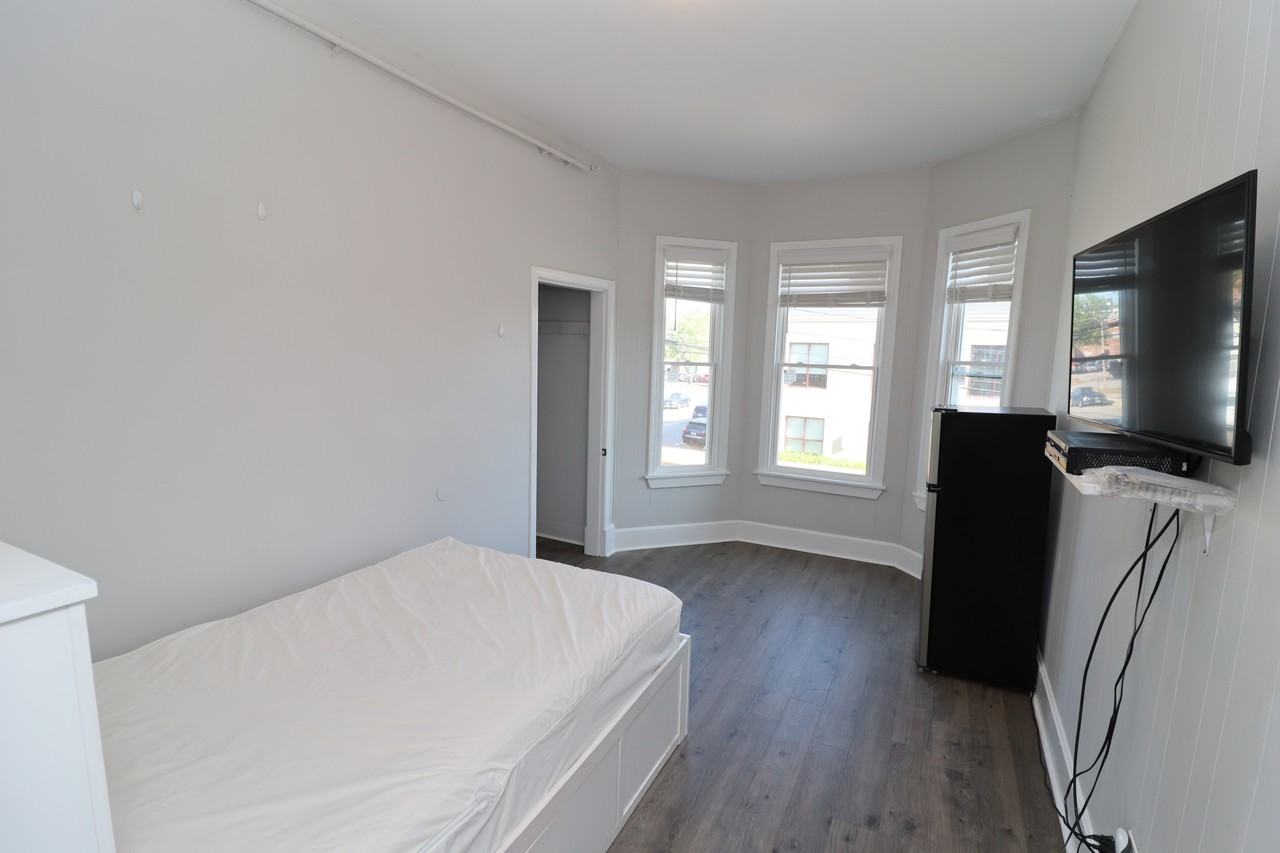 44 South Street - Photo 4 of 23