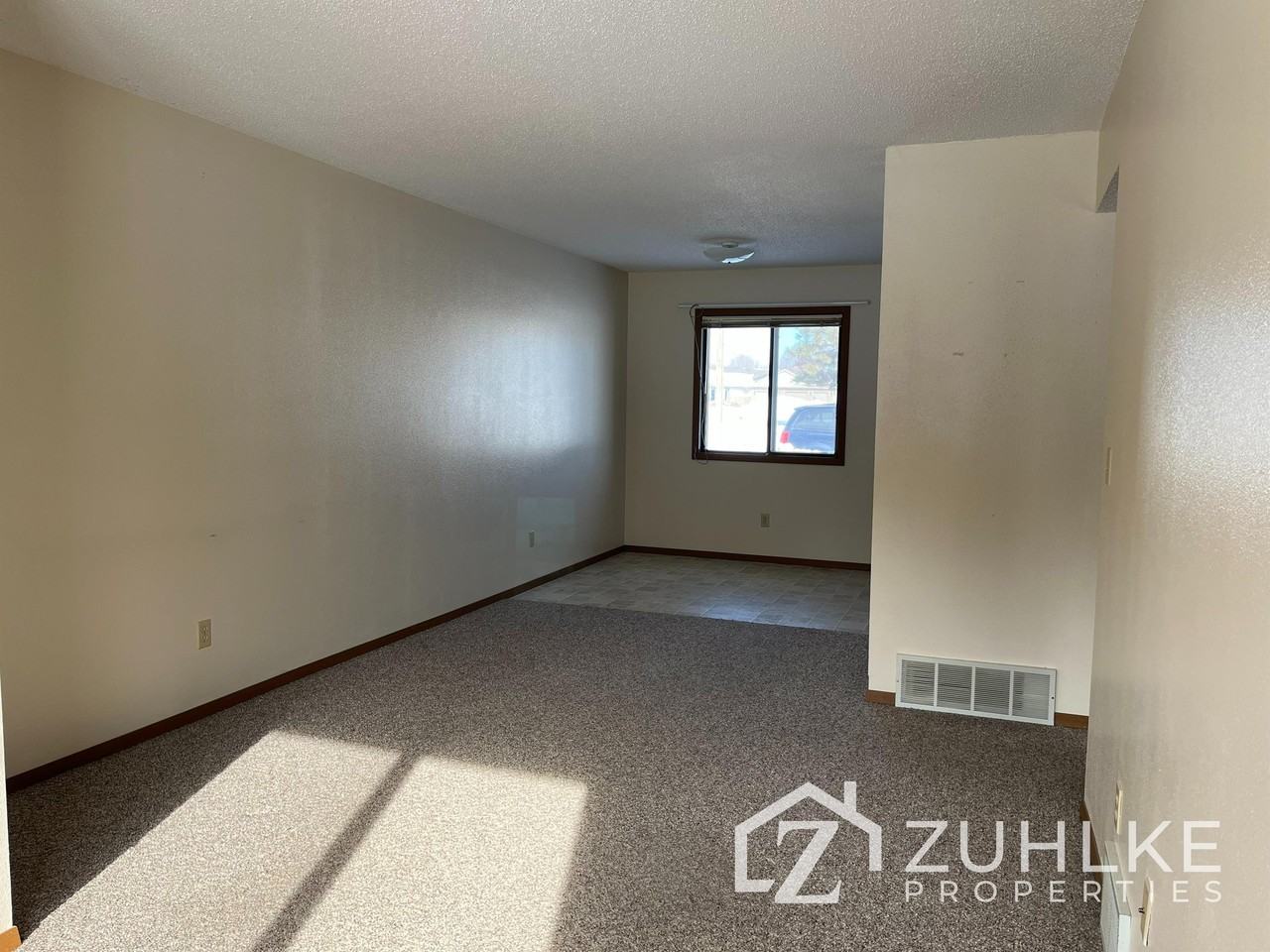 410 N 2nd St - Photo 3 of 11