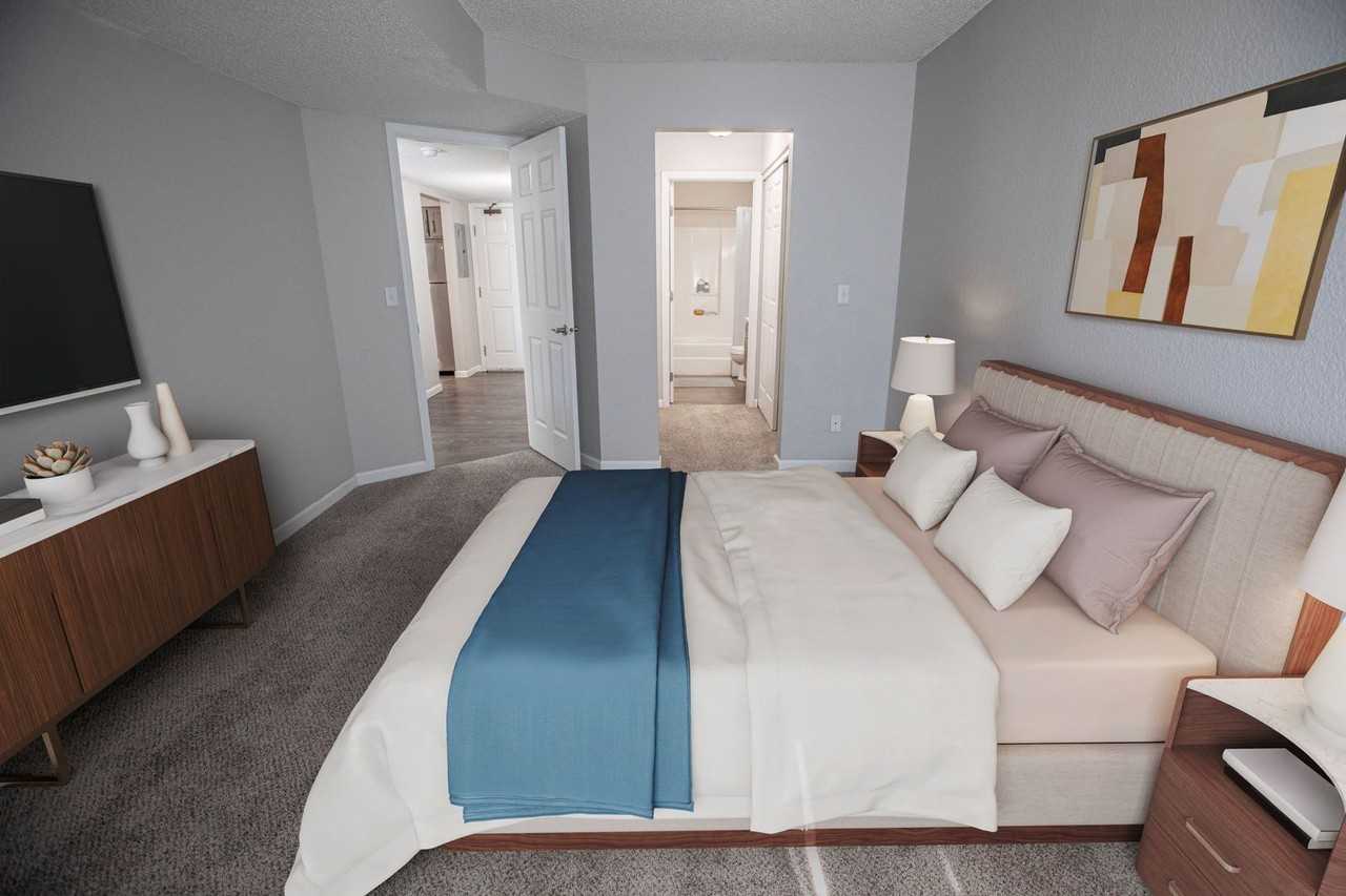 Bristol Village Apartments - Photo 4 of 50