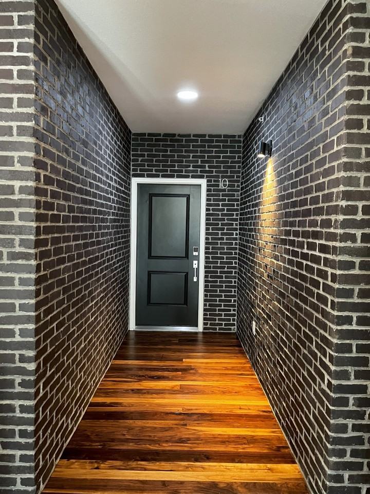 1733 Massachusetts Street - Photo 7 of 33