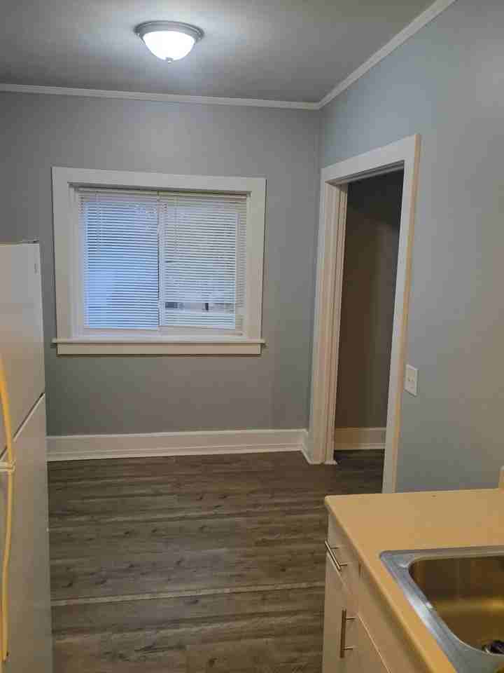 189 Lake Avenue - Photo 3 of 10