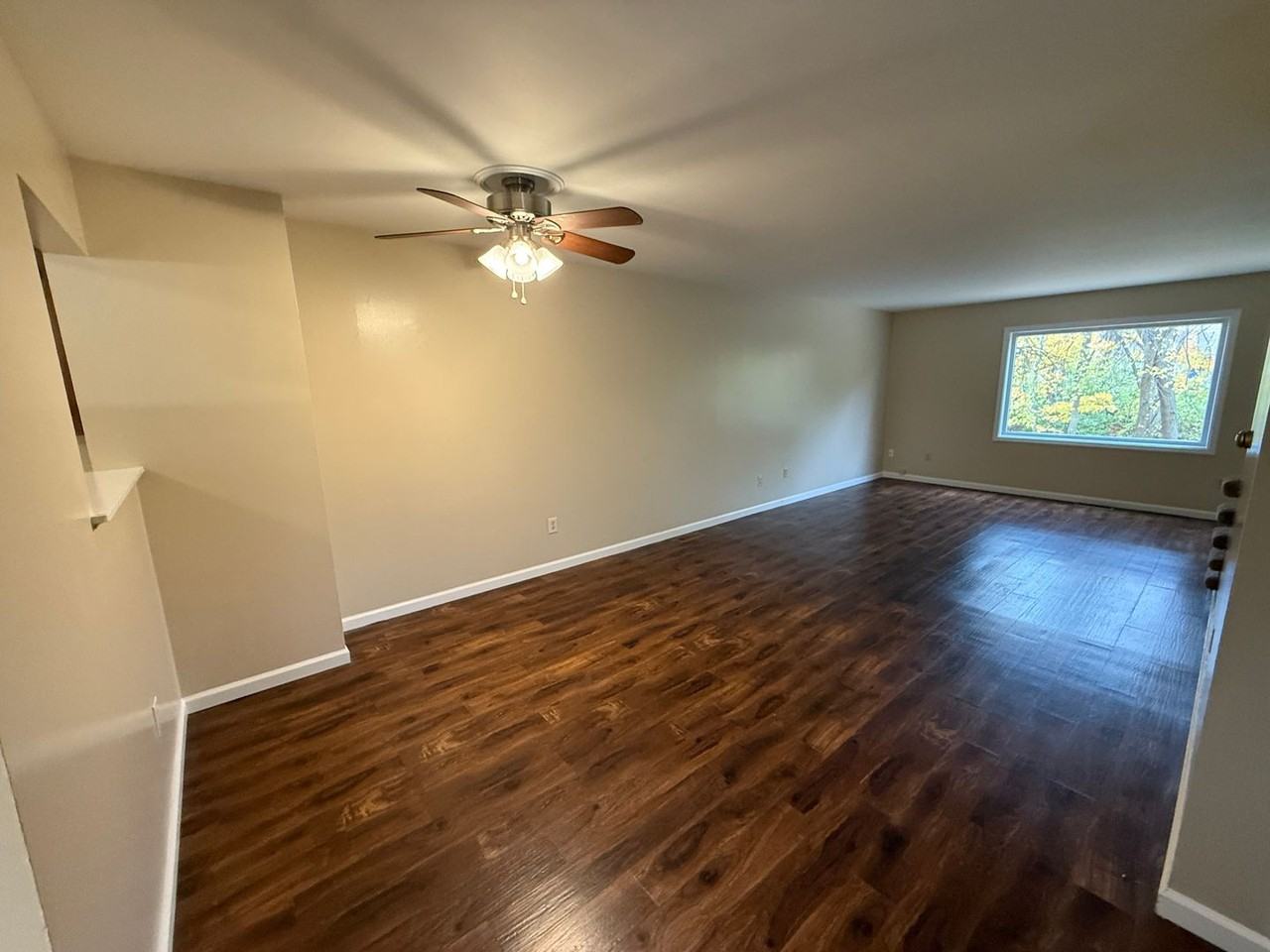 5722 Bluebird Ct - Photo 4 of 25