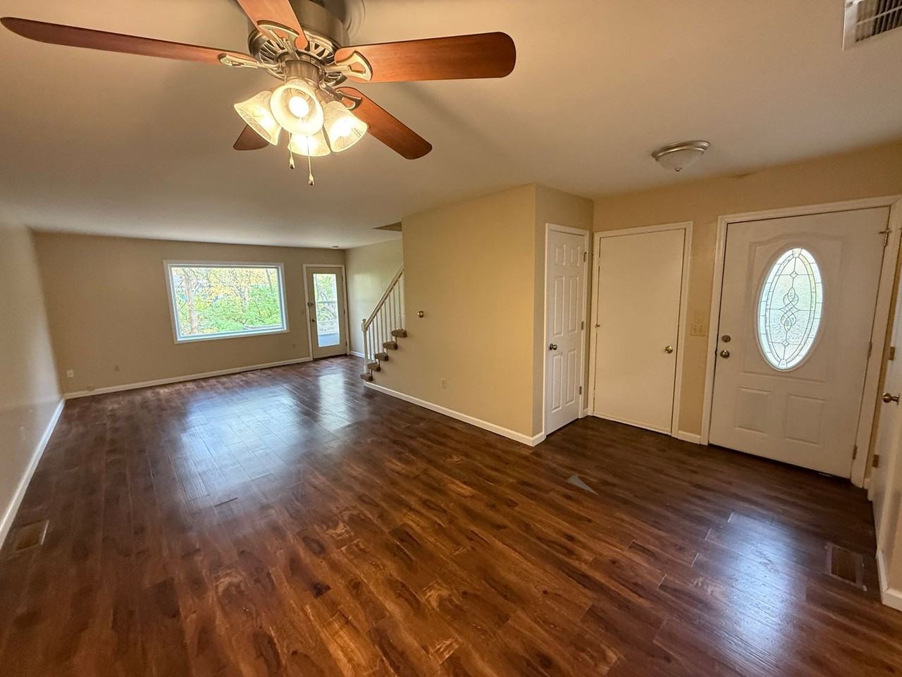 5722 Bluebird Ct - Photo 5 of 25