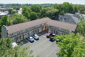 featured image of 105 Farm Rd