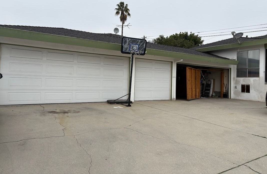 4513 W 132nd St ##B - Photo 2 of 11