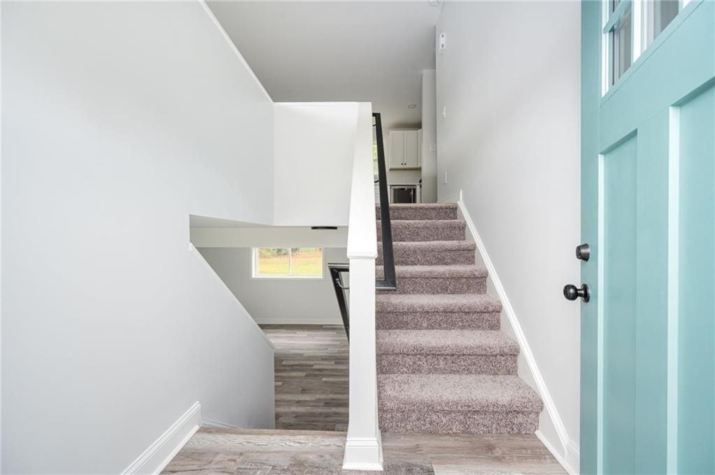 3801 Hogan Rd Sw - Photo 4 of 34