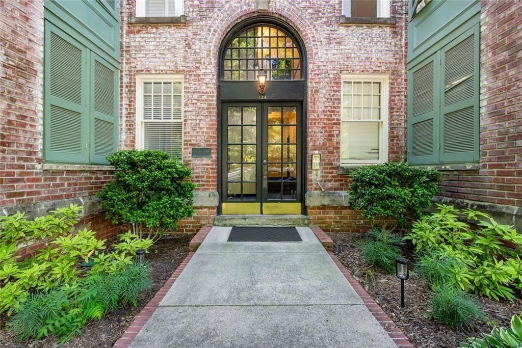 124 Lafayette Dr Ne ##4 - Photo 2 of 10