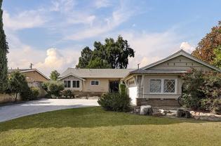 Knapp St - Photo 1 of 1