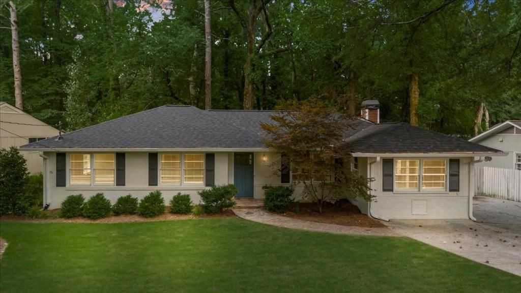 1309 Brookshire Ln Ne