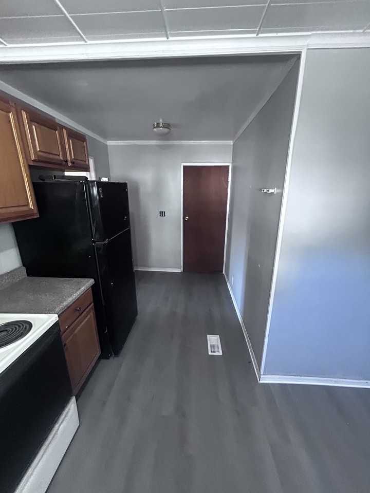 103 South East Street A - Photo 5 of 8