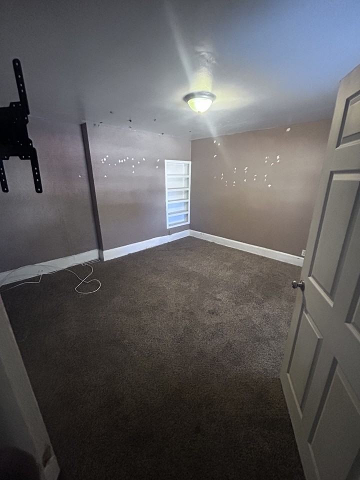 103 South East Street A - Photo 6 of 8