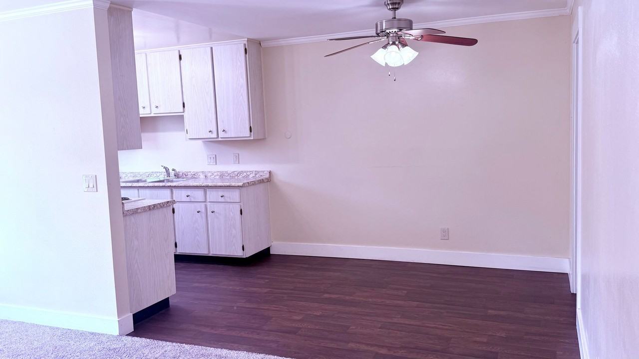 853 Cherrywood Way #15 - Photo 2 of 10