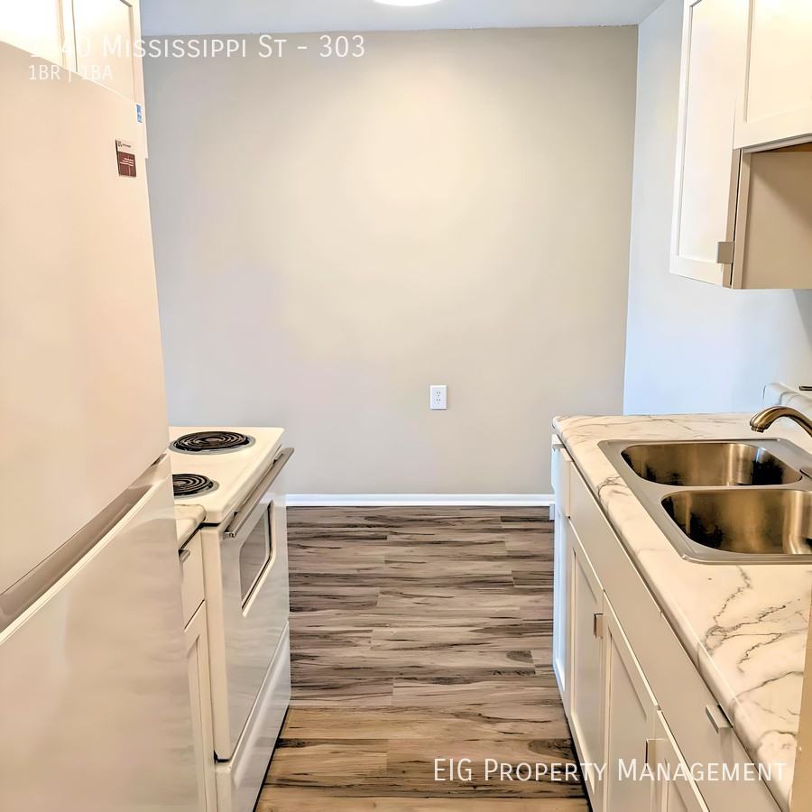 Phalen Village - Photo 4 of 48