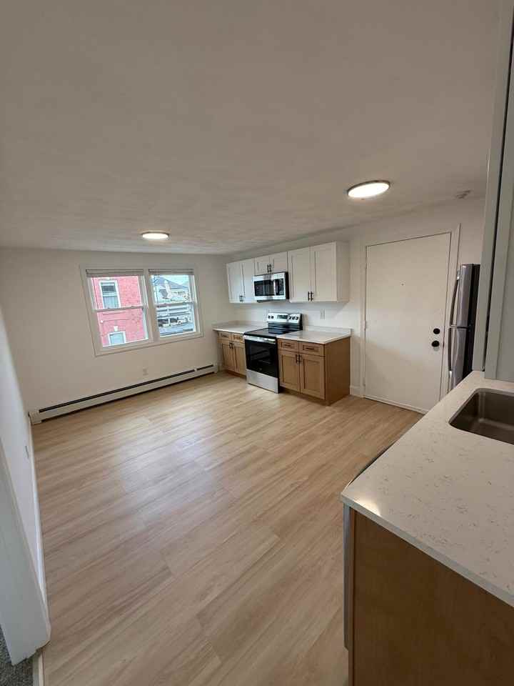 61 Vale St - Photo 3 of 15