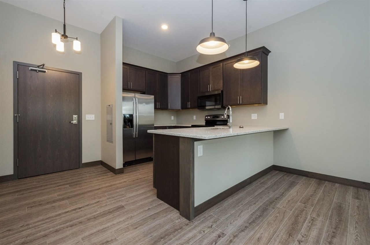 Depot Building D Luxury Rentals - Photo 6 of 26