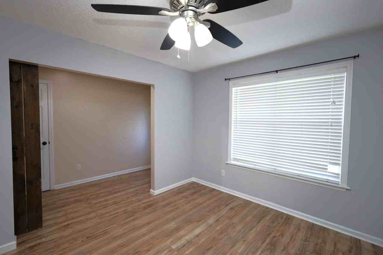 4349 Summerlin Drive - Photo 7 of 19