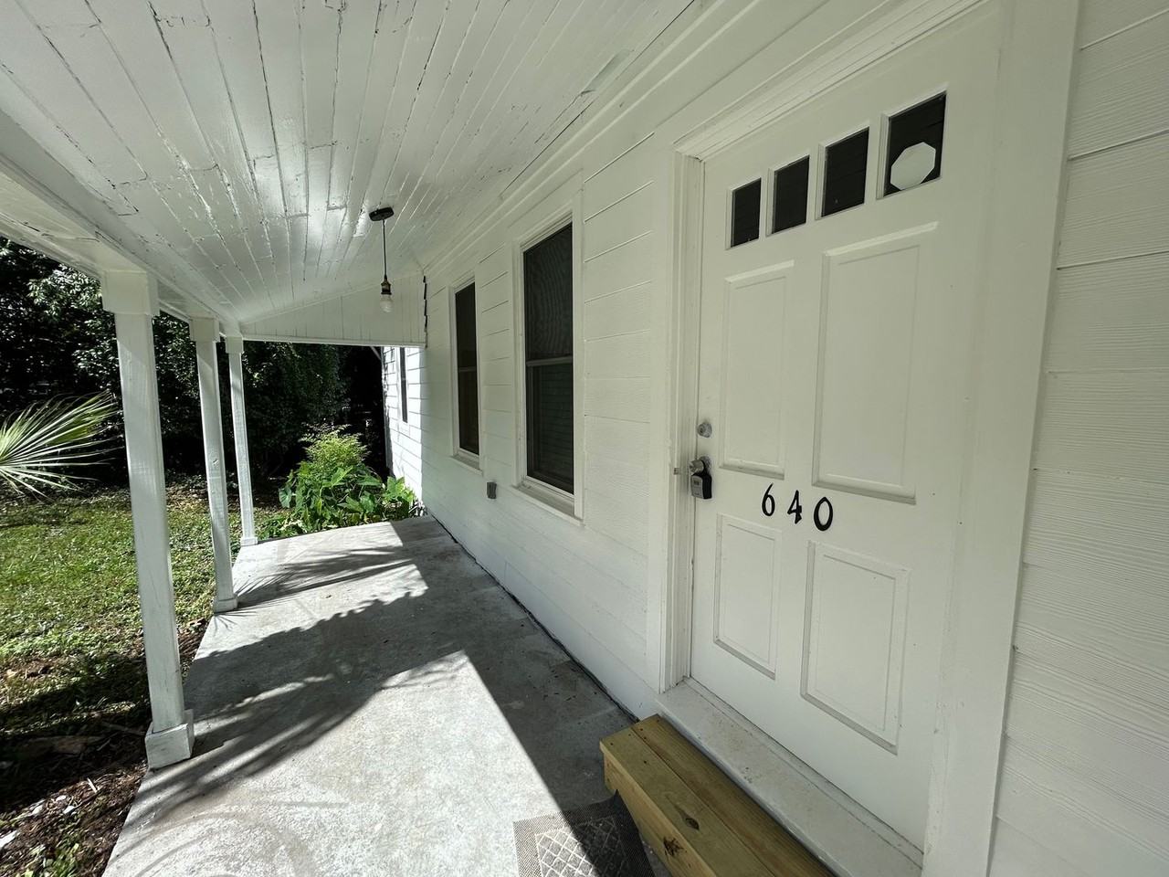 640 East Call Street - Photo 5 of 16