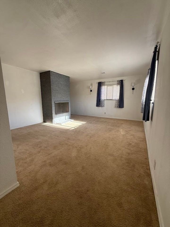 1303 Mckinley Ave - Photo 2 of 22