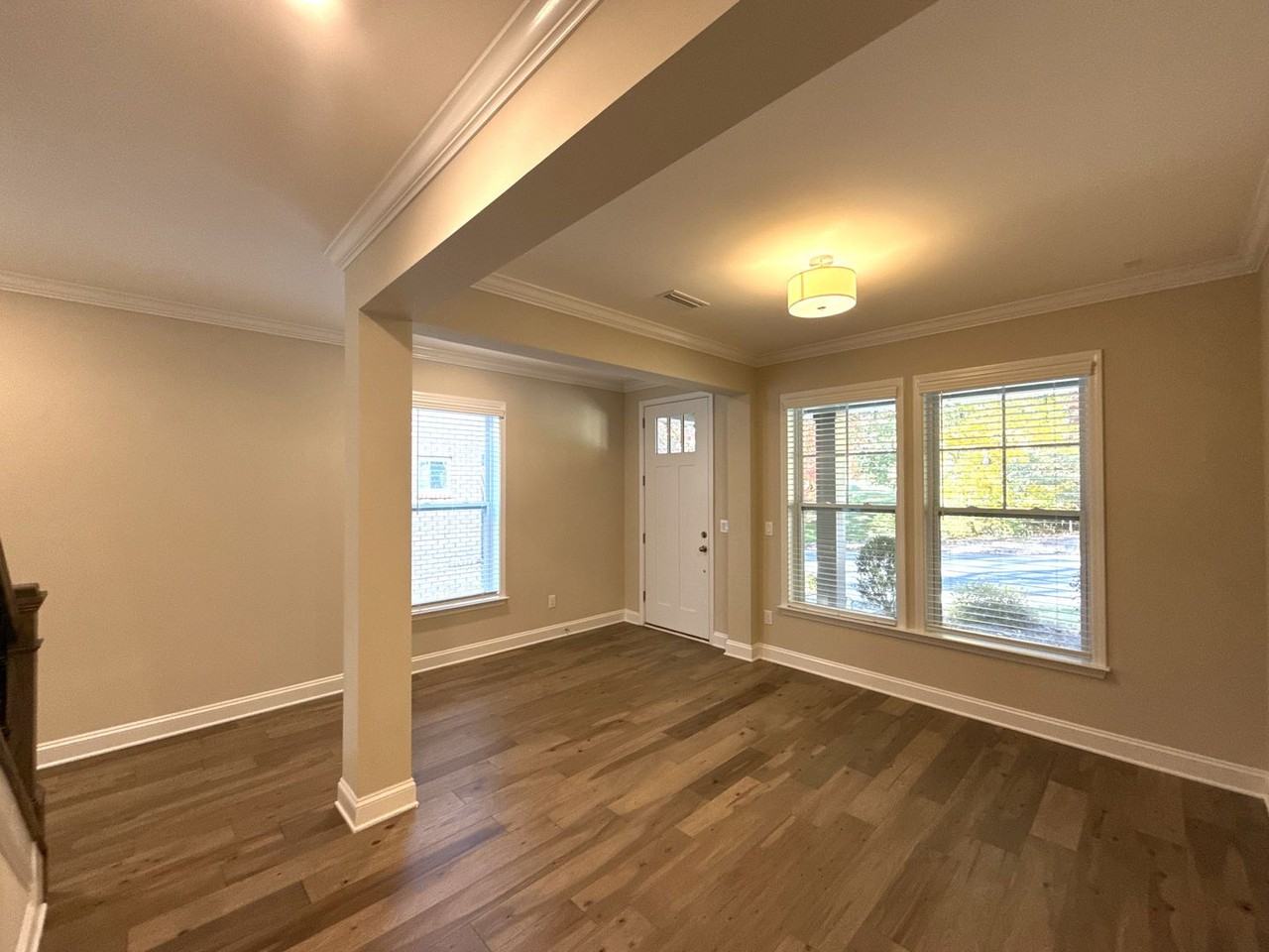 707 Marion Drive - Photo 2 of 28