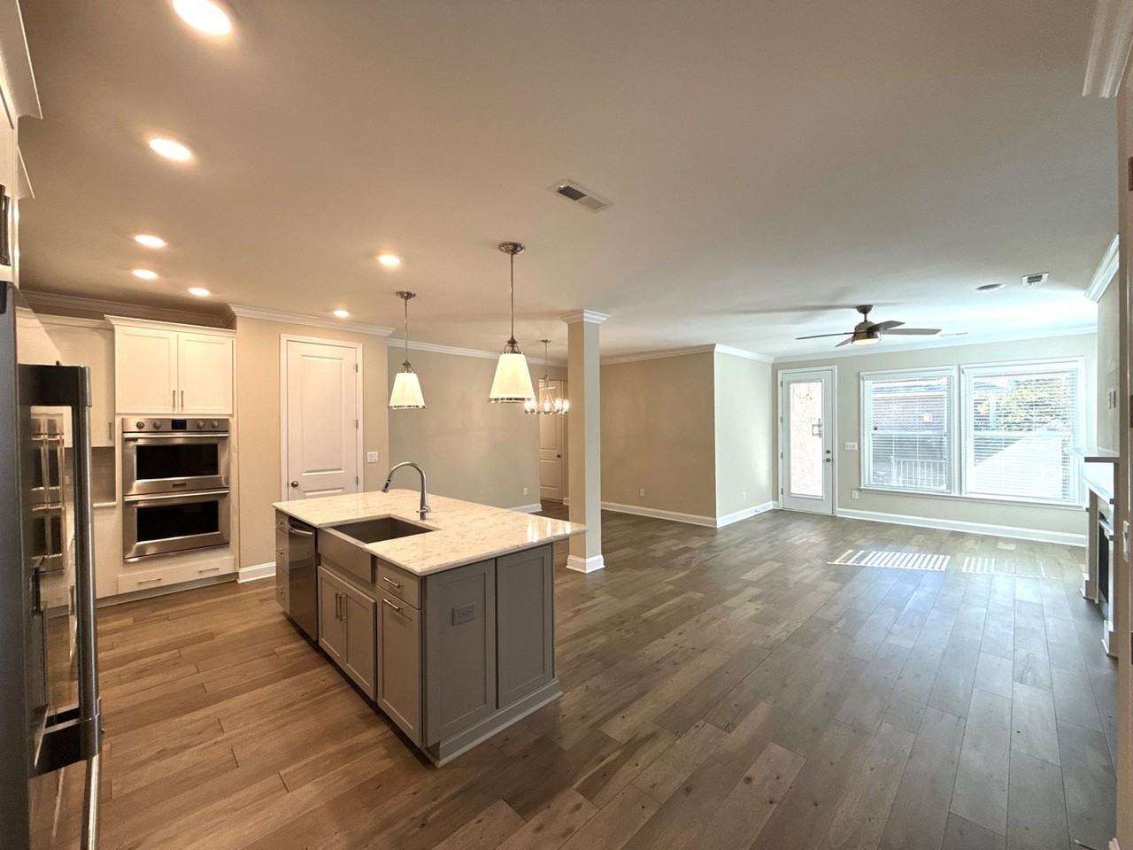 707 Marion Drive - Photo 4 of 28