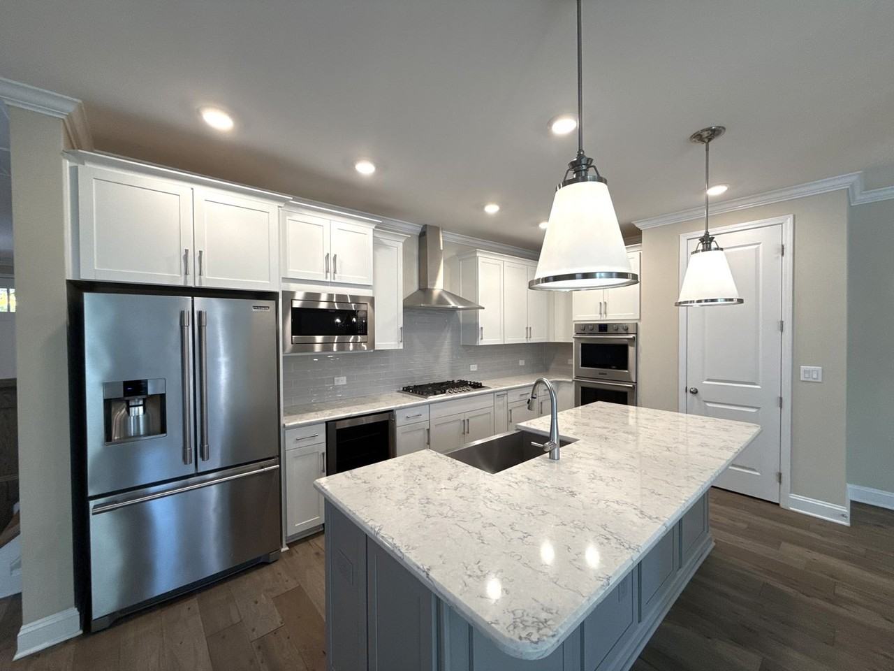 707 Marion Drive - Photo 5 of 28