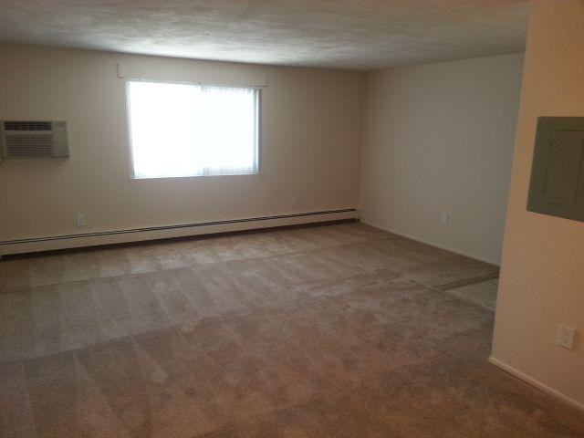 72 Messenger St - Photo 3 of 8