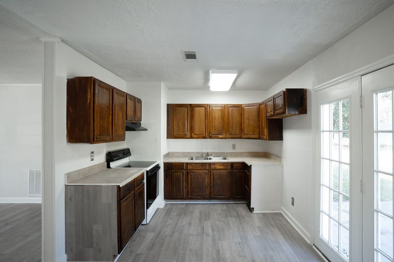 3321 Young Forest Dr - Photo 6 of 20