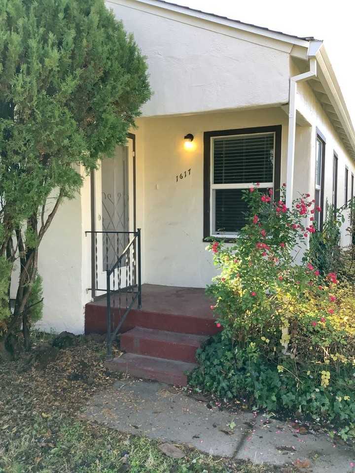 1617 Arbutus Avenue - Photo 2 of 12