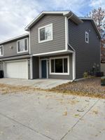 featured image of 904 Midway Ln #2