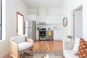 featured image of 121 N Berendo St