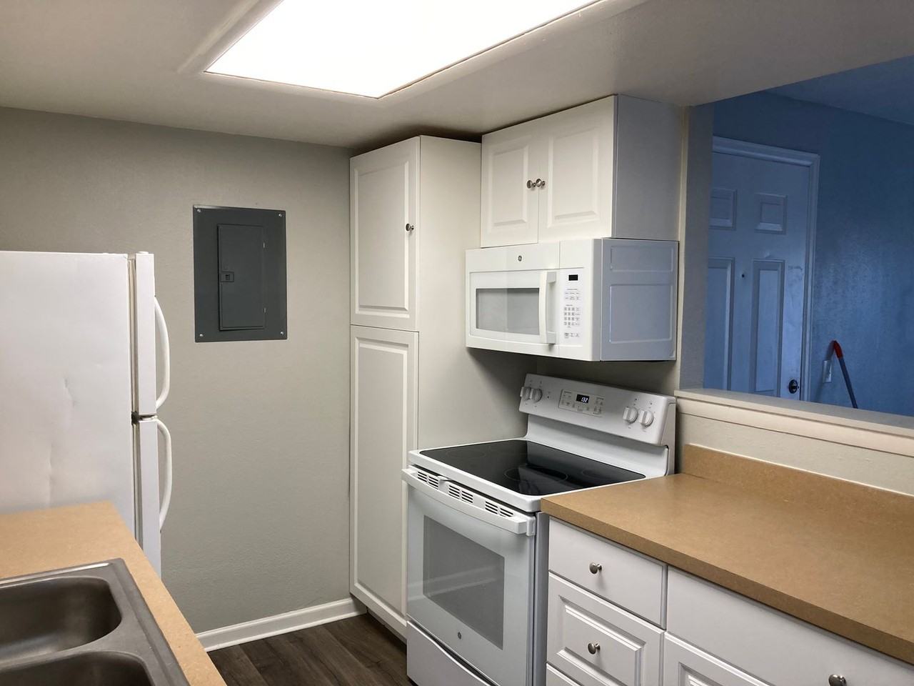 903 South Zeno Way #105 - Photo 3 of 18