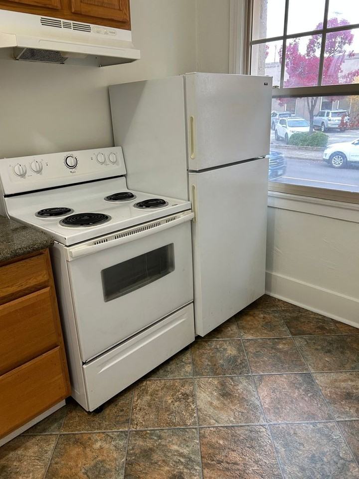 38 N. Oakdale Ave. - Photo 5 of 10