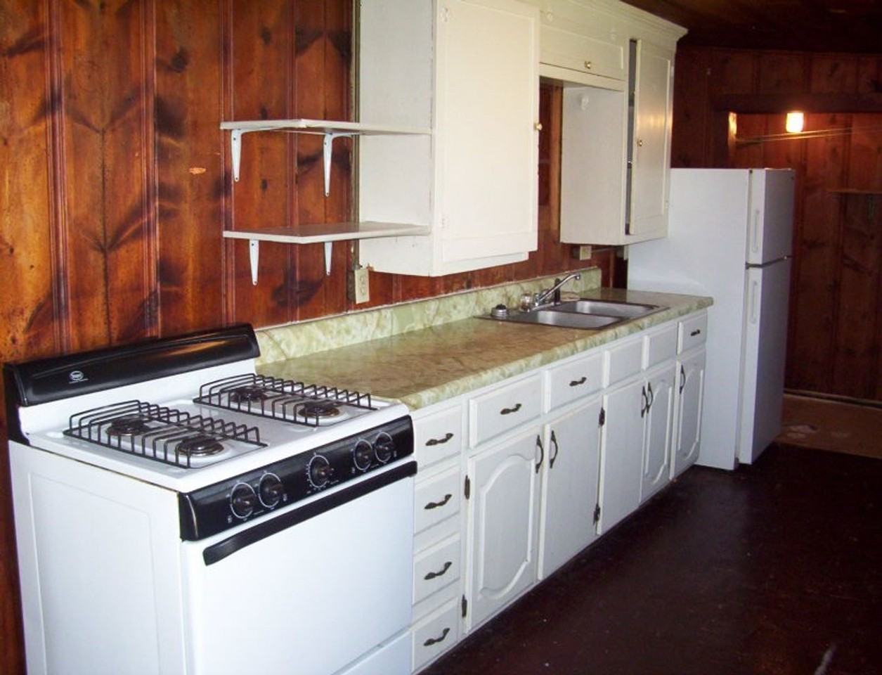 1421 W Hovey St - Photo 2 of 4