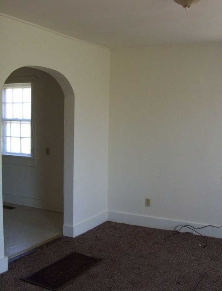 1421 W Hovey St - Photo 3 of 4