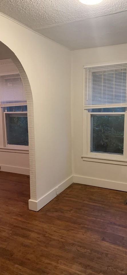 1565 Alderson Loop - Photo 6 of 10