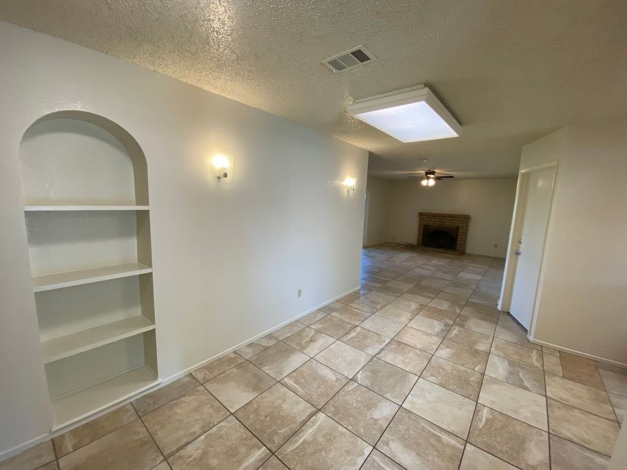 9033 La Valencia Ct - Photo 6 of 28