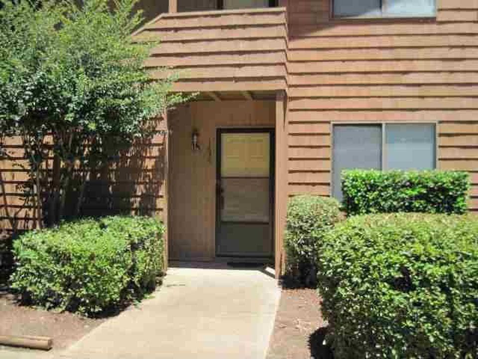 1635 Cedarview Ct - Photo 2 of 11