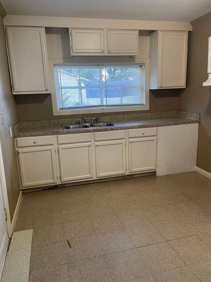 233 Hulsey Street - Photo 5 of 23