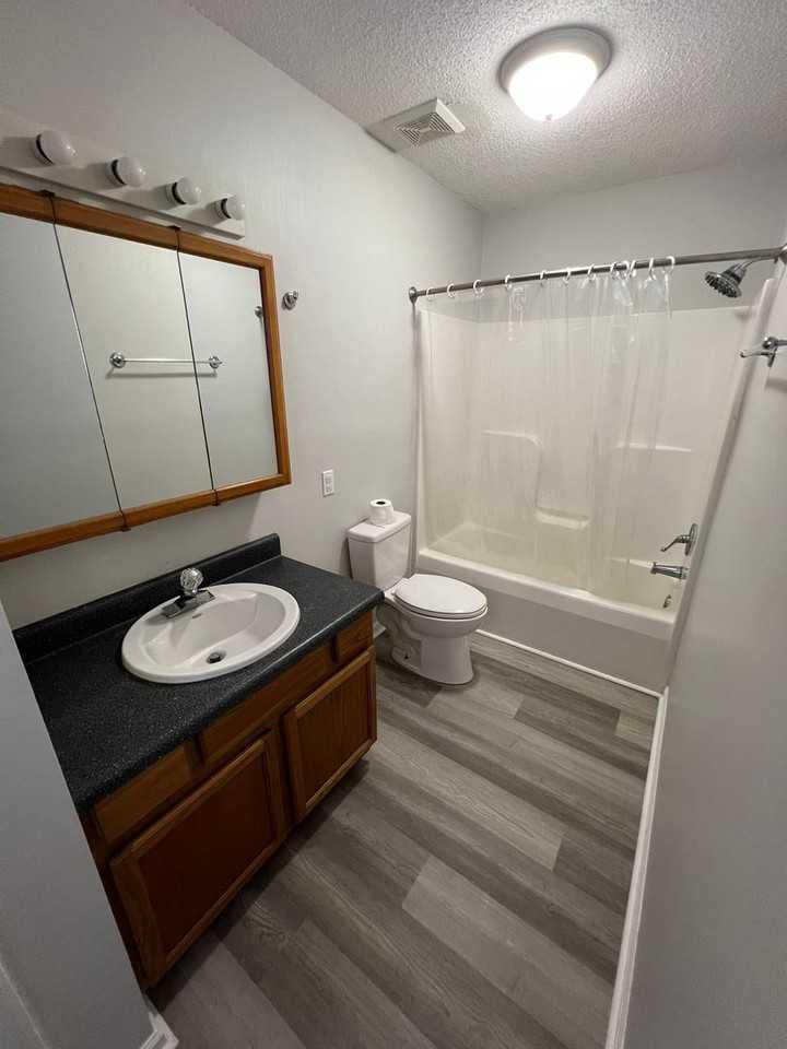 260 Grays Ln - Photo 6 of 12