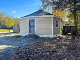 featured image of 3000 Courthouse Rd