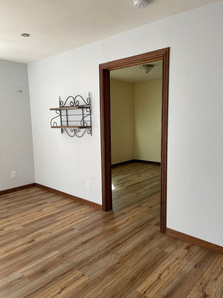 115 1/2 Gumaer Ave - Photo 5 of 14