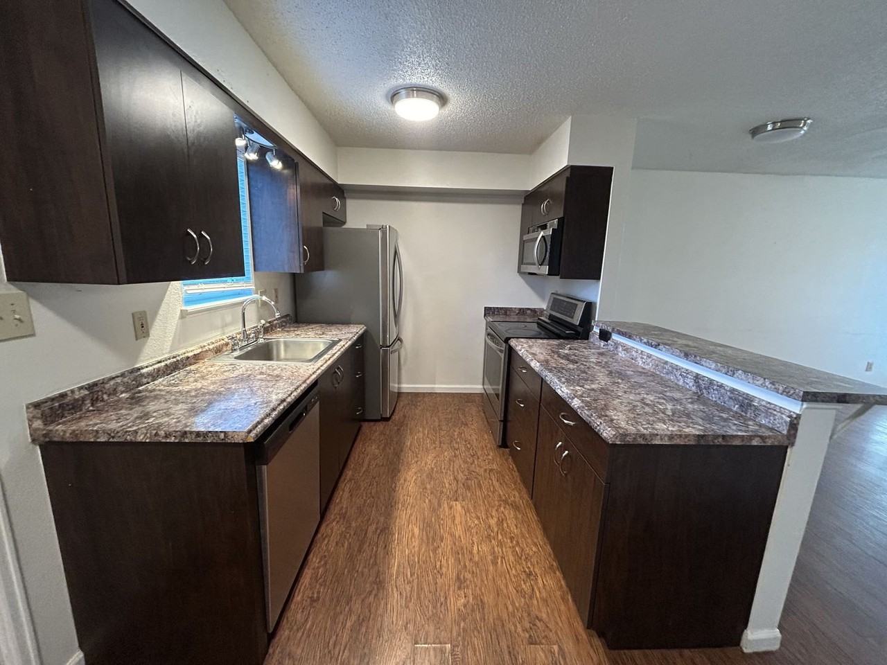 1506 4th - Photo 5 of 19